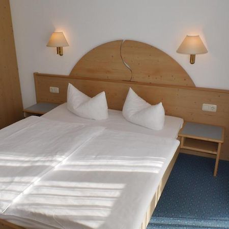 Hotel Zur Werra 施马尔卡尔登 外观 照片