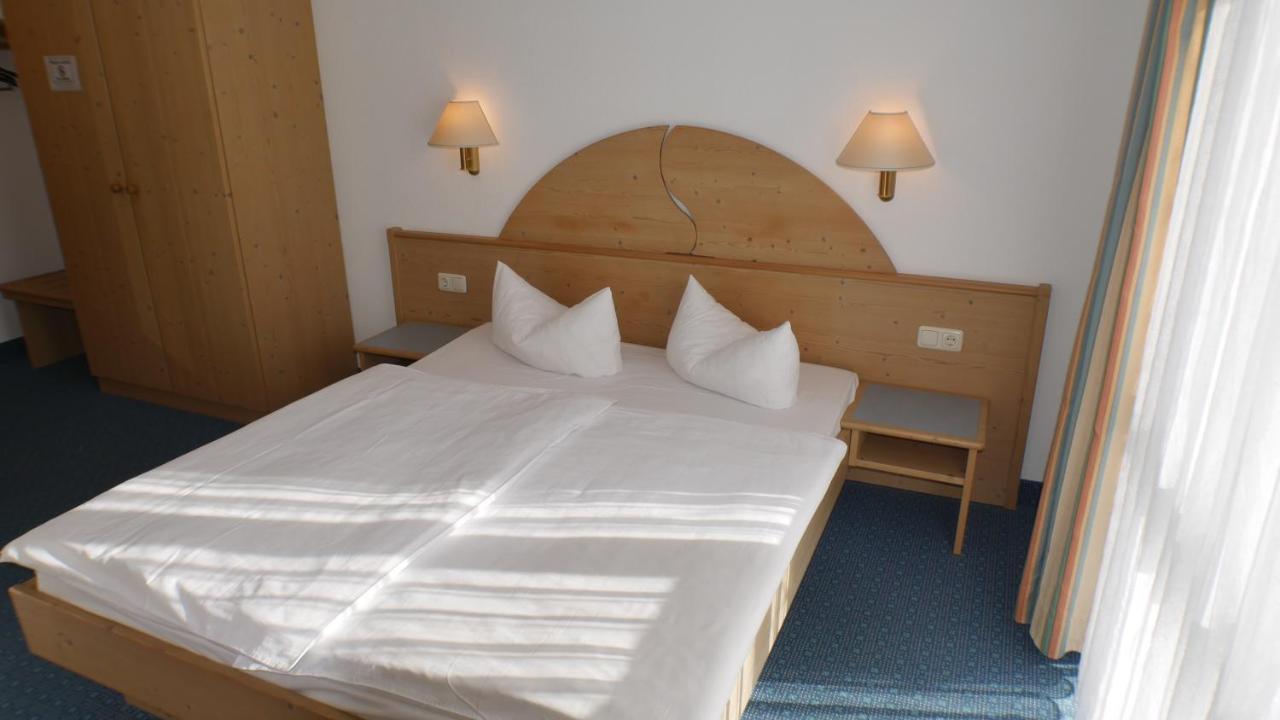 Hotel Zur Werra 施马尔卡尔登 外观 照片