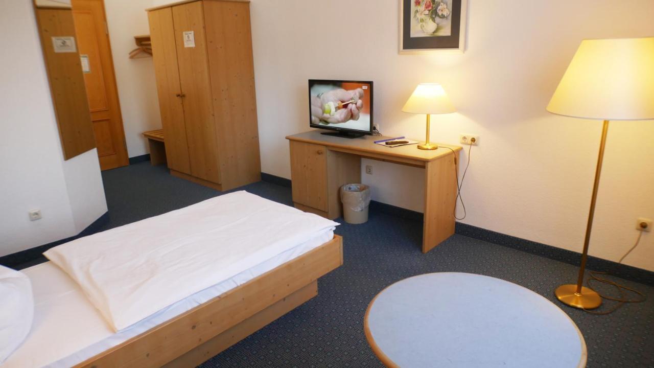 Hotel Zur Werra 施马尔卡尔登 外观 照片