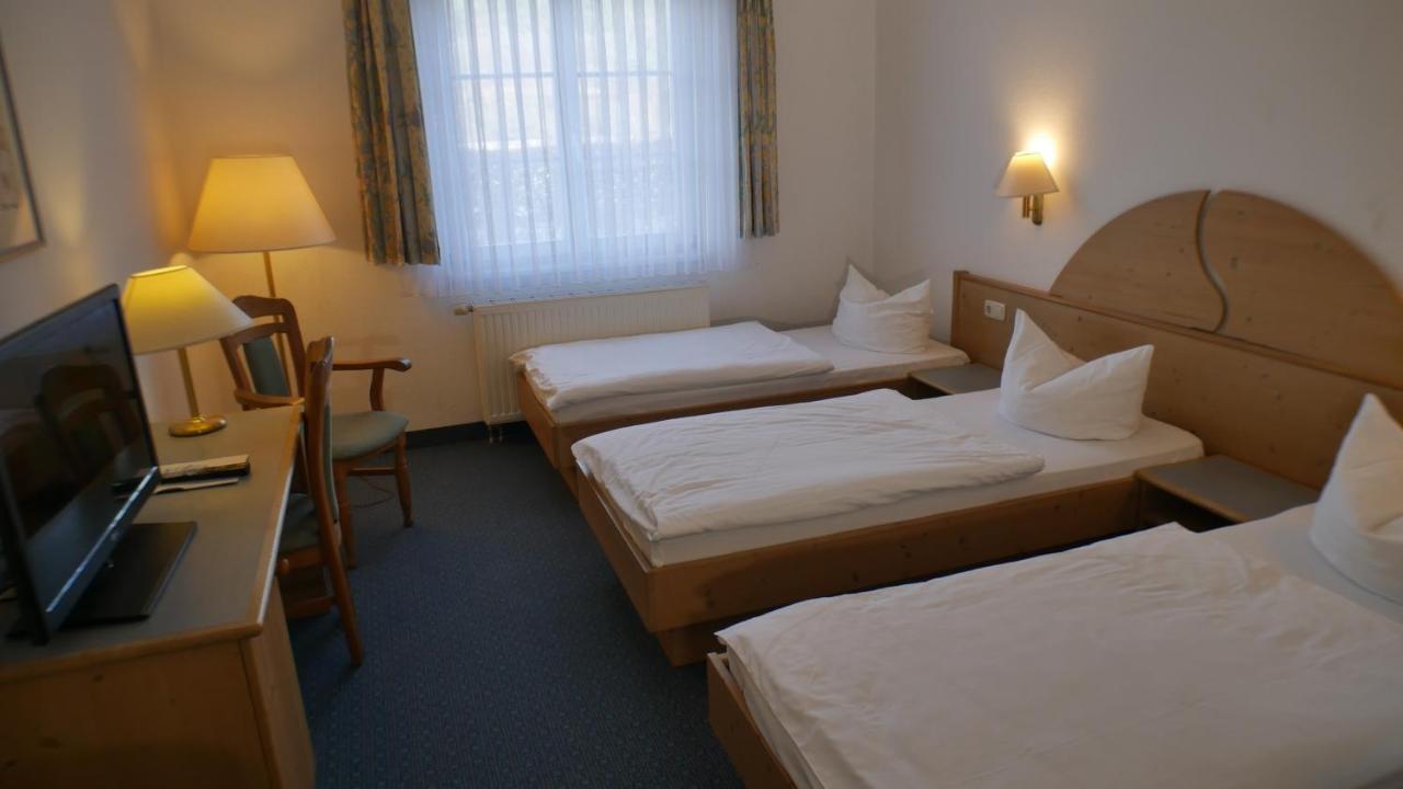 Hotel Zur Werra 施马尔卡尔登 外观 照片